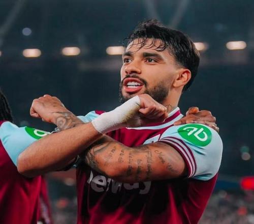 激战正酣,焦点对决,开拓者,皇冠体育平台,皇冠体育官方网站,皇冠体育登录入口,皇冠体育app下载