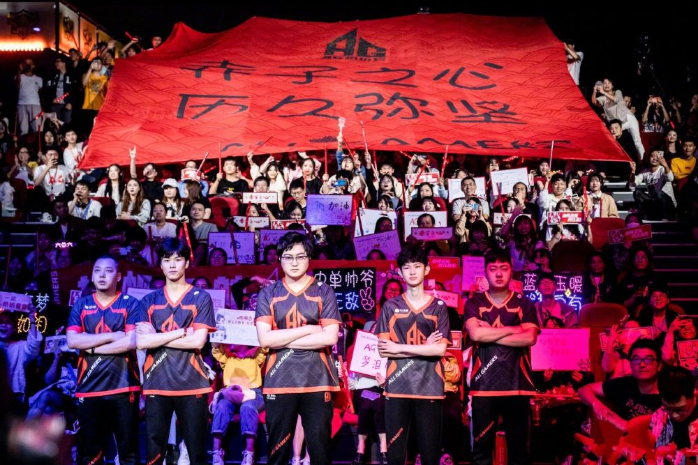 特别是像白